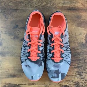 Women’s Nike shoes size 9.5